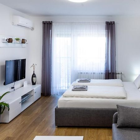 Mb Apartment Subotica Bagian luar foto