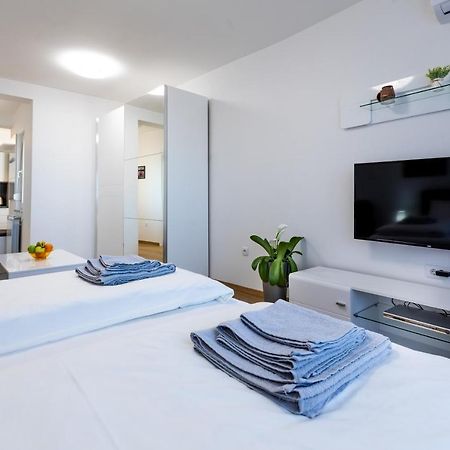 Mb Apartment Subotica Bagian luar foto