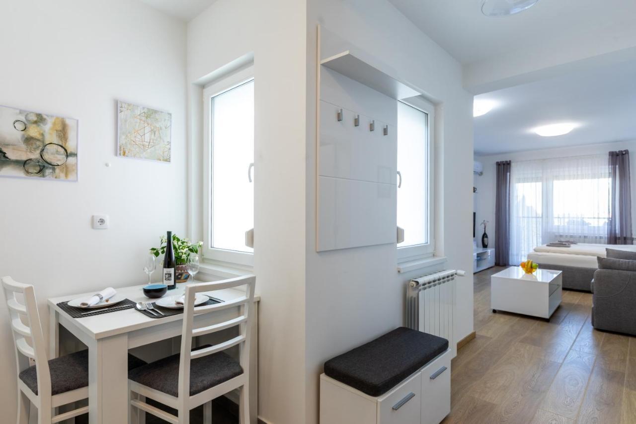 Mb Apartment Subotica Bagian luar foto